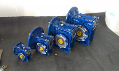 Червячный редуктор CMRV 040